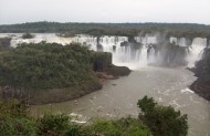 Прекрасні водоспади з національного парку Iquasu